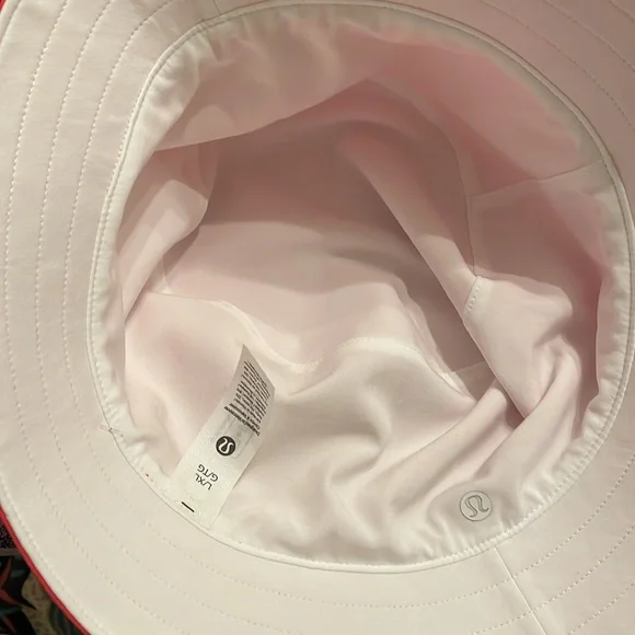Lululemon Athletica Bucket Hat.reversible pink and white . Tags attached - Picture 3 of 7
